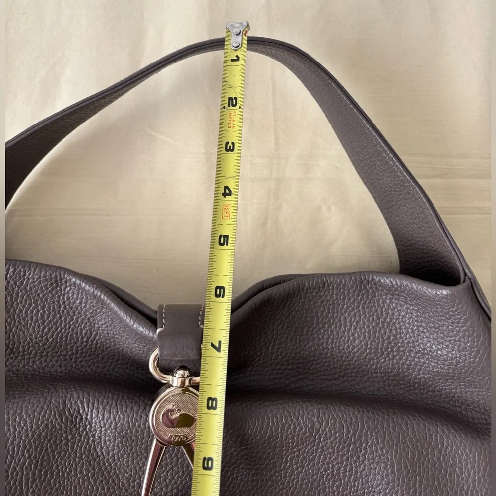 Dooney & Bourke chic hobo